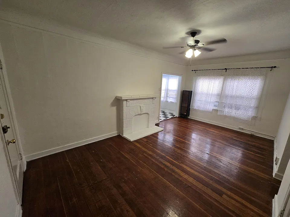 642 S Cochran Ave #103