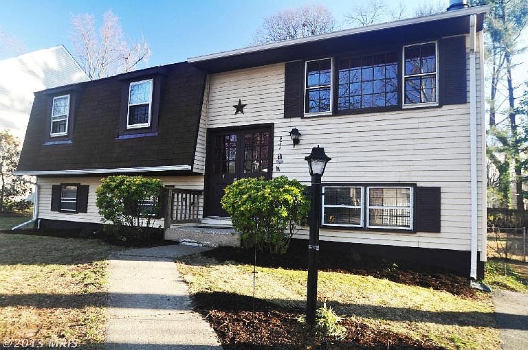 1st image of 951 Saint Johns Dr