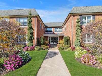 120 S Park Avenue #2F, Rockville Centre, NY, 11570