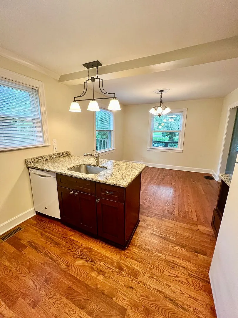 East Nashville 3 Bedroom 2 Bath House $2100/ mo — Photo 2