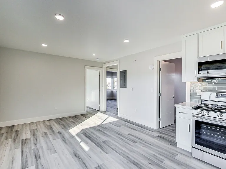 3411 Adeline St — Photo 16
