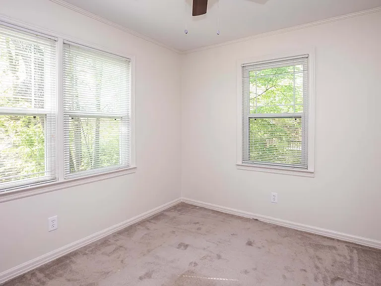 2500 Durwood Rd — Photo 13