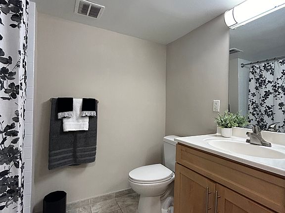 5th image of 371 Bergen Blvd APT 503