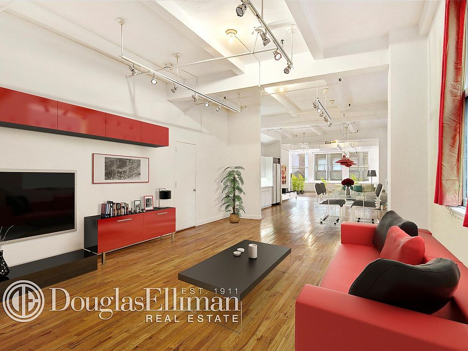 1st image of 28 W 38th St APT 10E