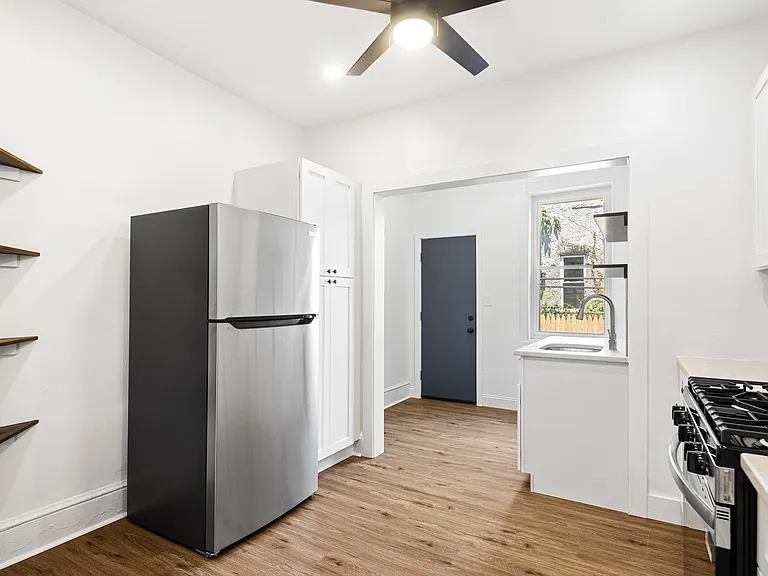 1329 S Lindenwood St — Photo 16