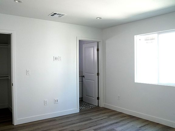 3rd image of 1427 254th St #1427