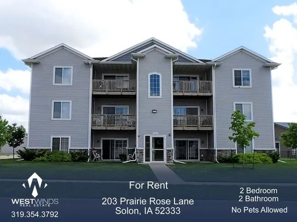 203 Prairie Rose Ln APT 104, Solon, IA 52333