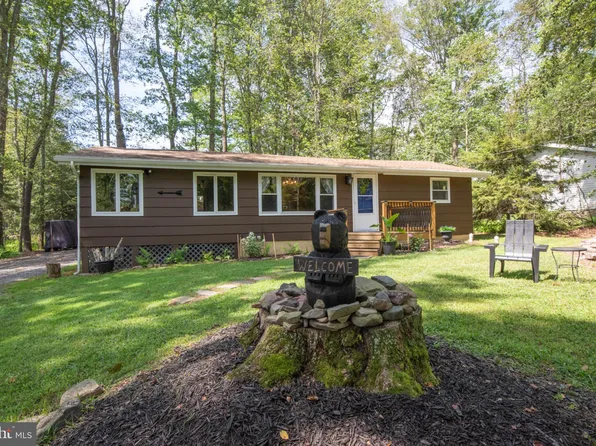 309 Caribou Dr, Pocono Lake, PA 18347