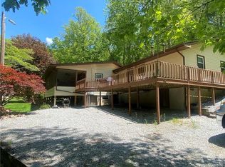 114 Colony Rd, Hendersonville, NC 28792