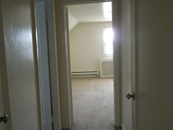 4th image of 10 8th St #1