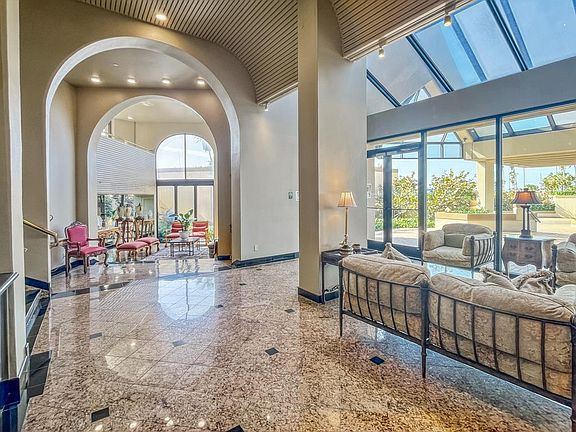 5th image of 334 Padre Blvd #106