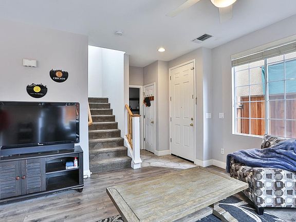 4th image of 365 Craftsman Ct