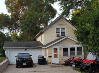 840 Main St, Akron, IA 51001