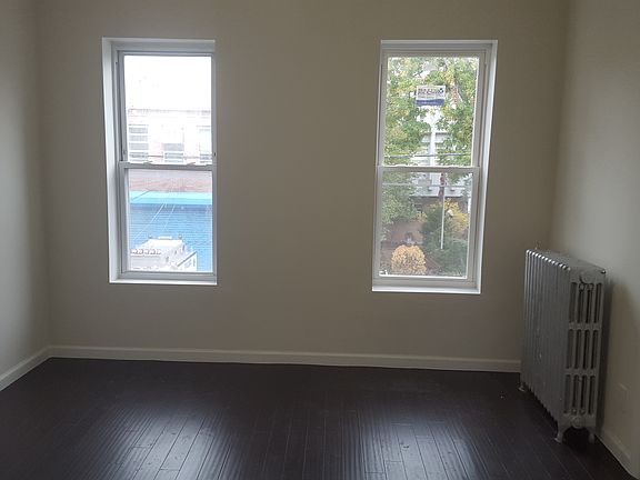 3rd image of 505 Essex St