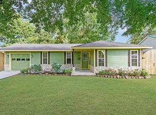 2911 Avenue M, Nederland, TX 77627