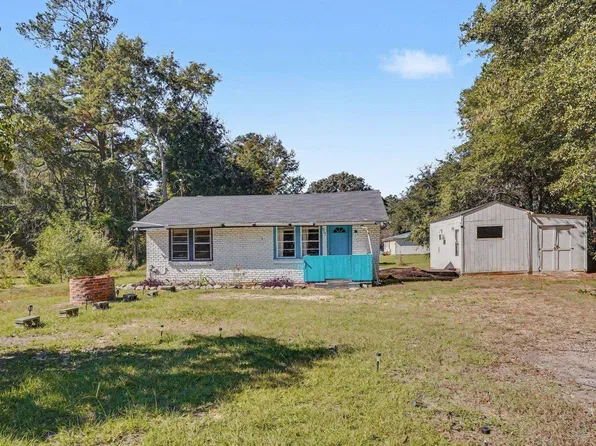 717 French Collins Rd., Conway, SC 29526