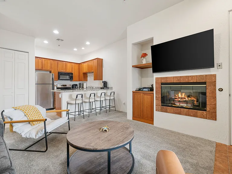 50590 Santa Rosa Plz — Photo 17