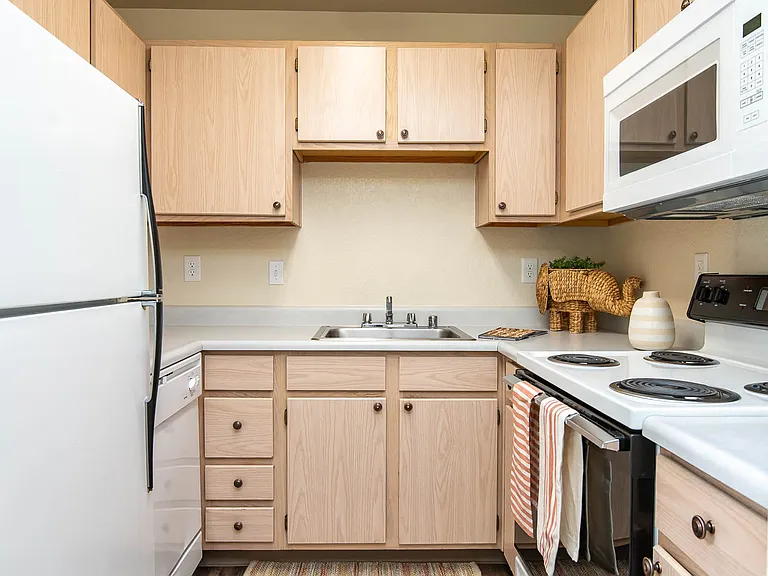 Desertbrook | One Bedroom Kitchen