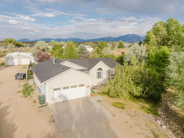 140 Birchwood Dr, Spring Creek, NV 89815