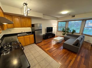 1118 Buttonwood St #B, Philadelphia, PA 19107