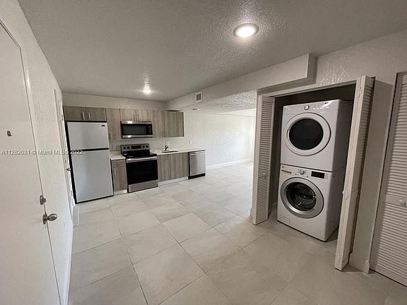 3rd image of 13150 Memorial Hwy #204