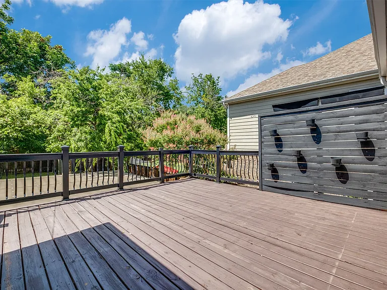 6101 Victor St #B — Photo 11