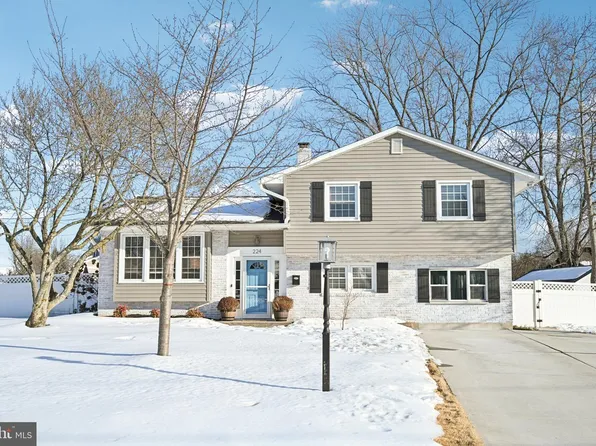 224 Teal Ln, Marlton, NJ 08053