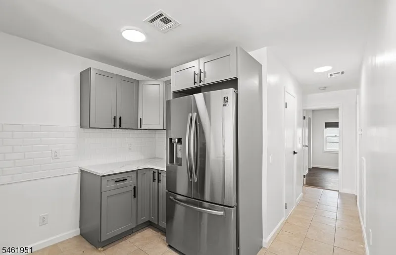 2 bed, 1.0 bath, $2,500 — Photo 3