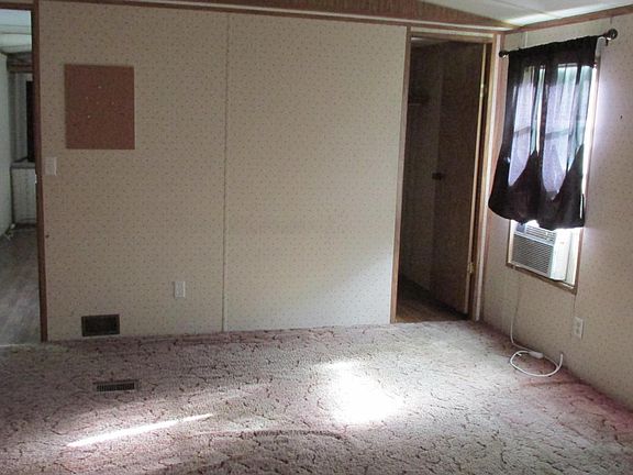 3rd image of 22924 Olive St