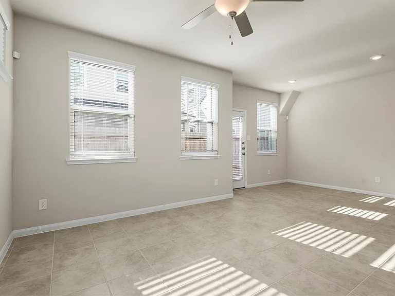 1520 Parkland Oak Dr — Photo 6