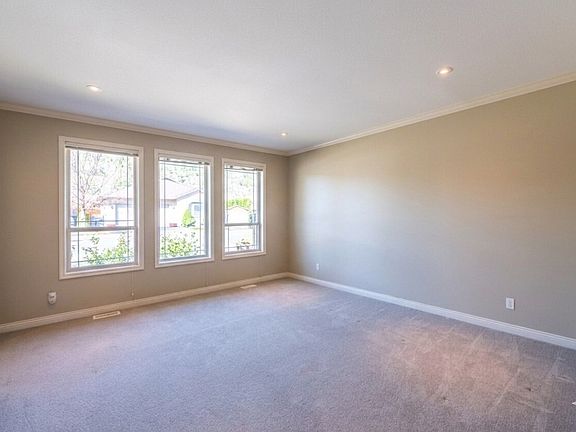 2nd image of 6679 Oxbow Cres