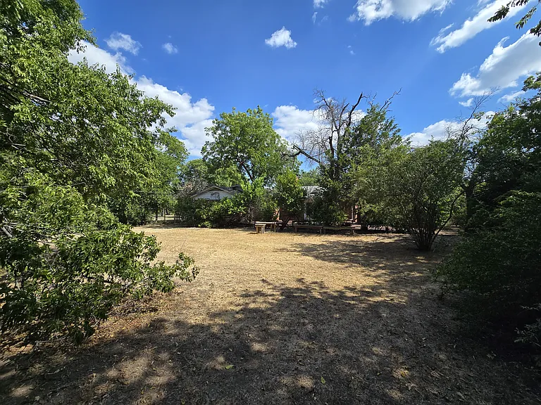 6517 Happy Ln — Photo 34
