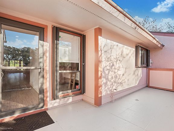 3rd image of 116 Mayfair Lane