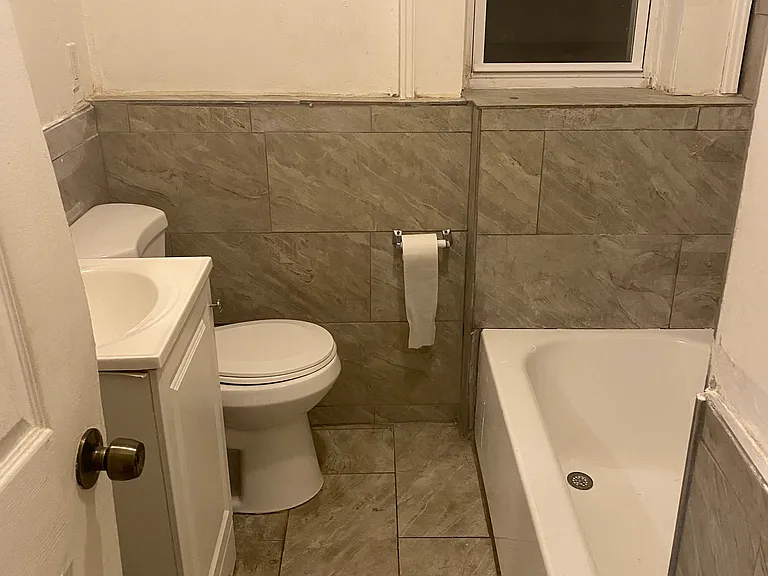 40.5 Gardner Ave — Photo 8