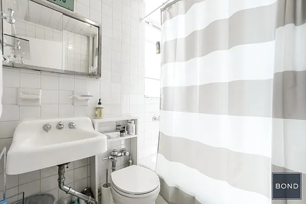 Rented by Bond New York | media 12