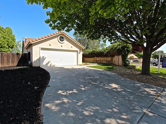2nd image of 641 W Mount Diablo Ave