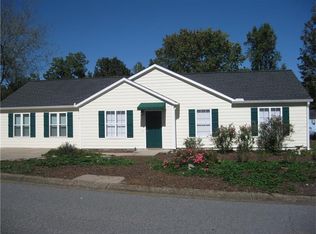 2001 River Ct, Woodstock, GA 30188