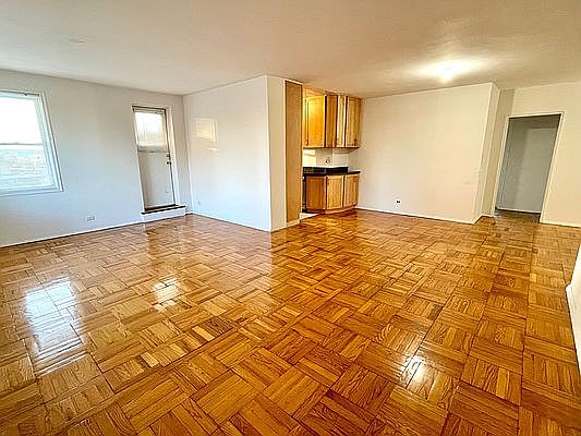 5th image of 3611 Henry Hudson Pkwy W #4A