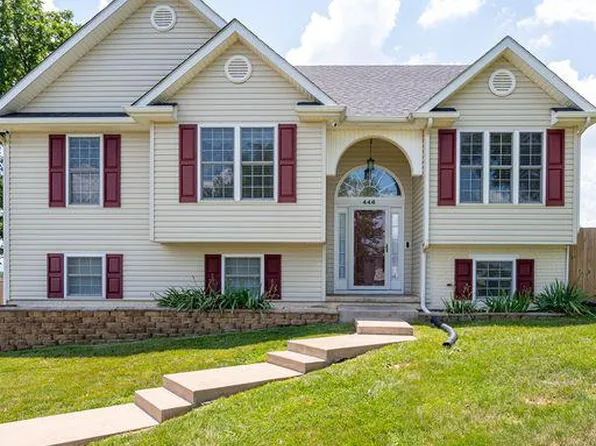 446 Oak Lee Dr, Ranson, WV 25438