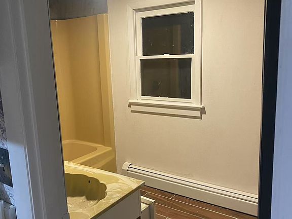 4th image of 345 South St Floor 2