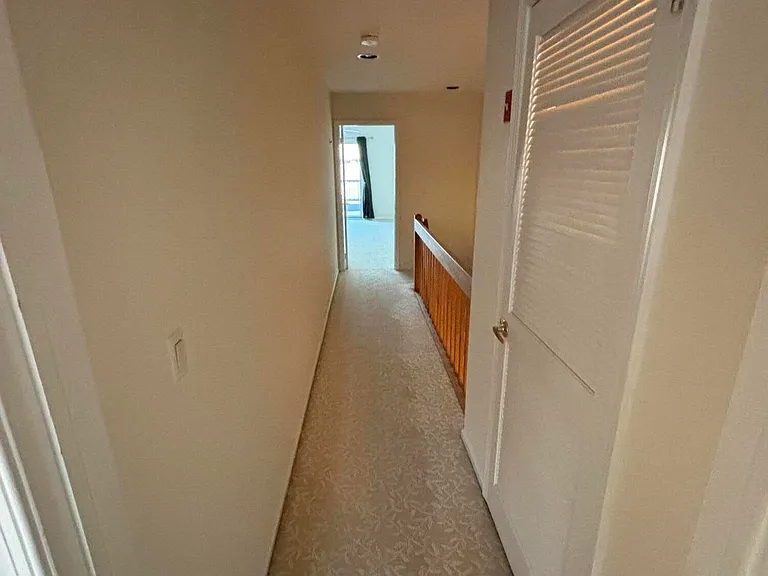 210 Spinnakers Cv — Photo 24