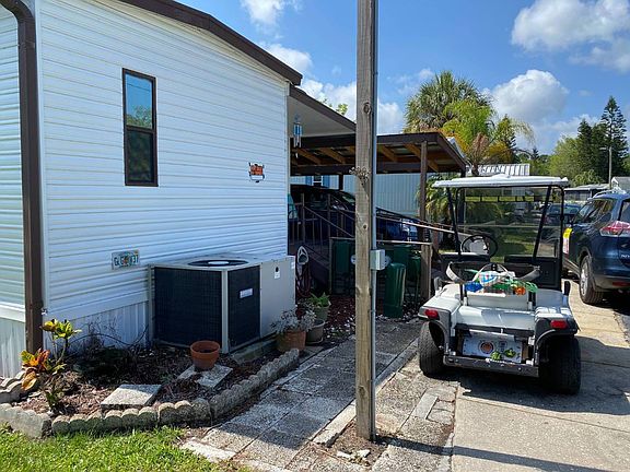 2nd image of 204 White Squirrel Cir