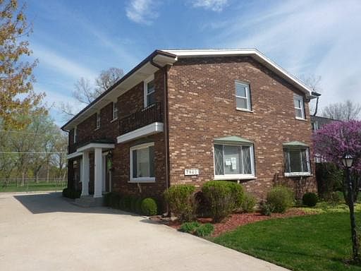 1st image of 7942 Country Club Ln