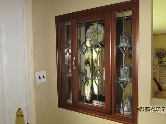 2nd image of 277 Roycroft Ave