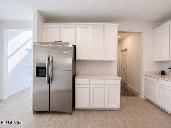 3rd image of 62 DISSTON Cove