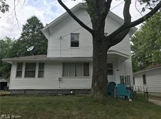 887 Hunt St, Akron, OH 44306