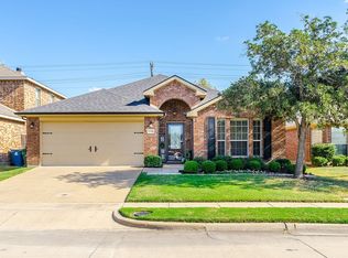 2040 Dripping Springs Dr, Forney, TX 75126