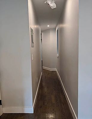 4th image of 409 Chauncey St #3E