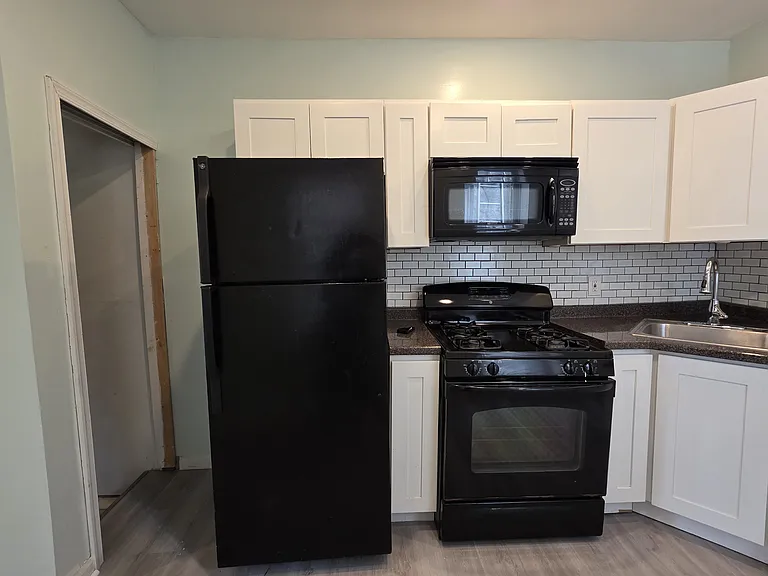 1864 N Uber St — Photo 7