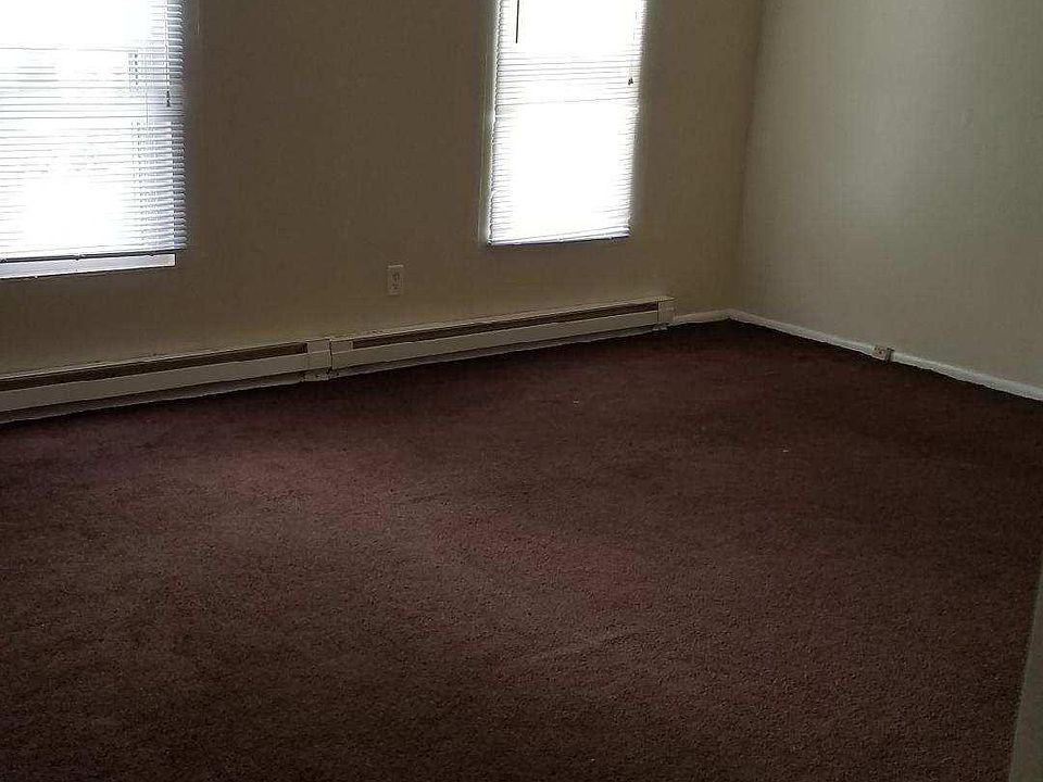 2nd image of 8256 Meadowlark Dr